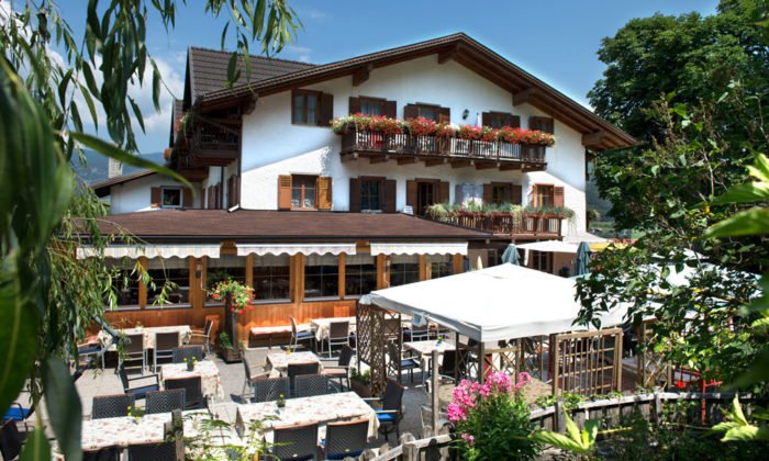 Unser Restaurant in Völs am Schlern hat auch eine Terrasse