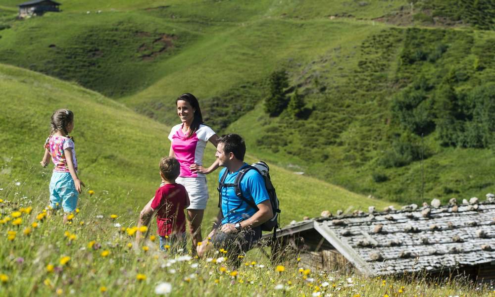 Discover new paths during your hiking holidays